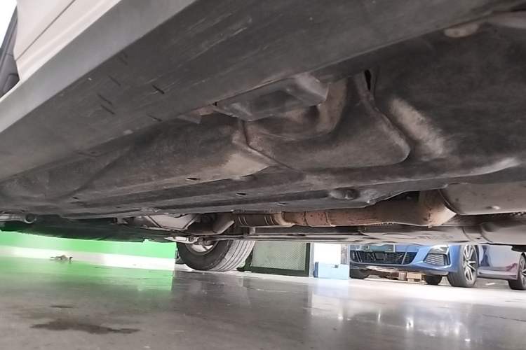 Used Porsche Macan 2017 Macan 2.0T Left Side Sill