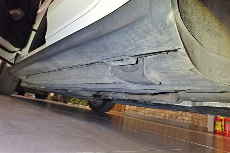 Used Porsche Macan 2017 Macan 2.0T Left Side Sill