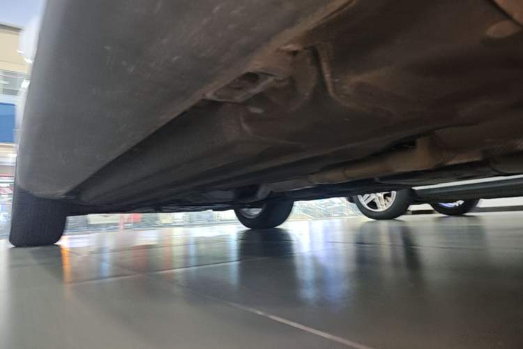 Used Porsche Macan 2017 Macan 2.0T Left Side Sill