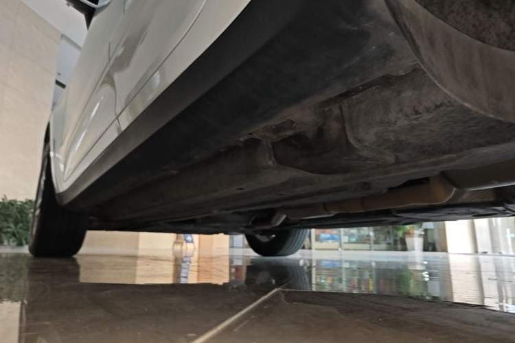 Used Porsche Macan 2017 Macan 2.0T Left Side Sill
