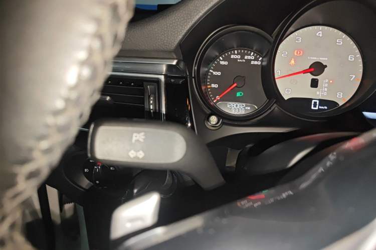 Used Porsche Macan 2017 Macan S 3.0T Odometer Close Up