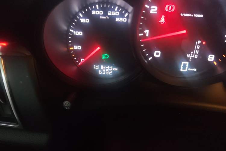 Used Porsche Macan 2017 Macan 2.0T Odometer Close Up