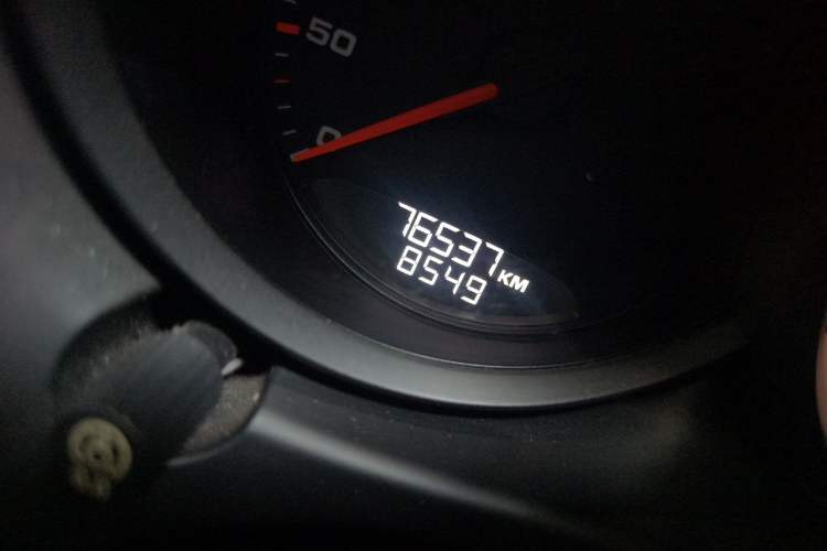 Used Porsche Macan 2017 Macan 2.0T Odometer Close Up