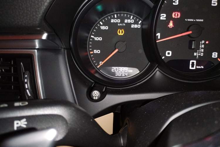 Used Porsche Macan 2017 Macan 2.0T Odometer Close Up