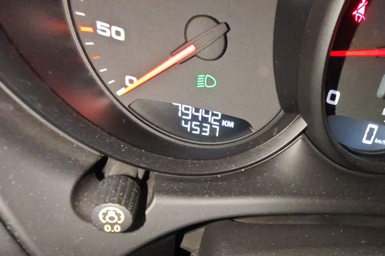 Used Porsche Macan 2017 Macan 2.0T Odometer Close Up
