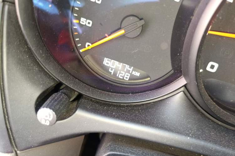 Used Porsche Macan 2017 Macan 2.0T Odometer Close Up