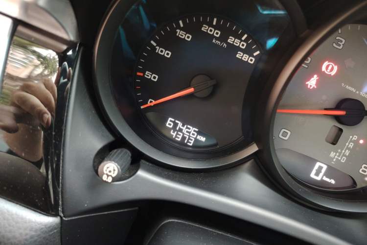 Used Porsche Macan 2017 Macan S 3.0T Odometer Close Up