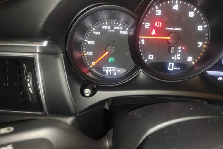 Used Porsche Macan 2017 Macan 2.0T Odometer Close Up