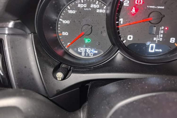 Used Porsche Macan 2017 Macan 2.0T Odometer Close Up