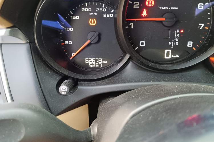 Used Porsche Macan 2017 Macan 2.0T Odometer Close Up