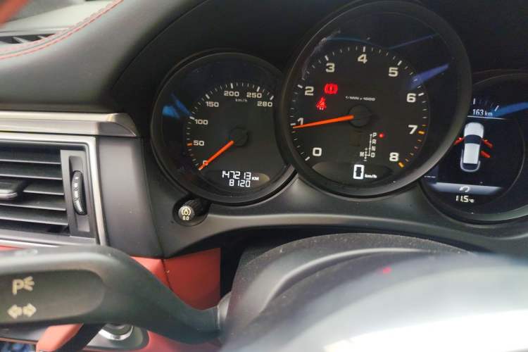 Used Porsche Macan 2017 Macan 2.0T Odometer Close Up