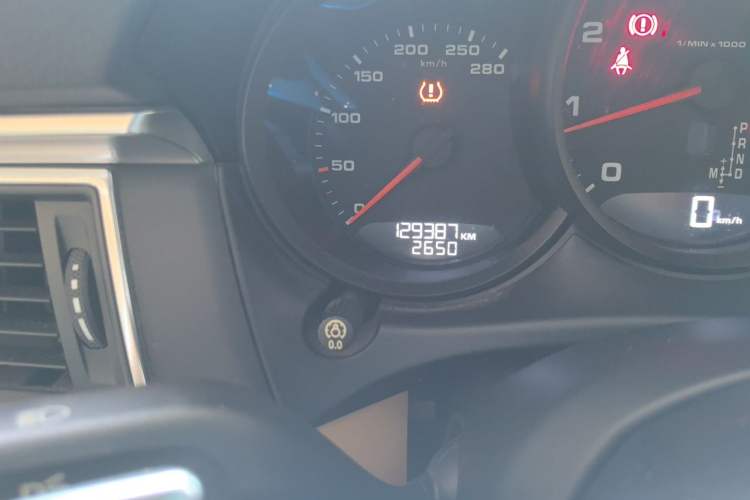 Used Porsche Macan 2017 Macan 2.0T Odometer Close Up