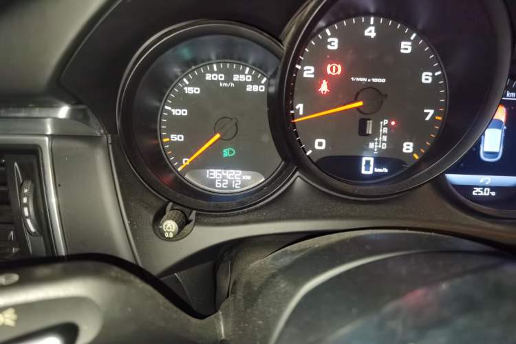 Used Porsche Macan 2017 Macan 2.0T Odometer Close Up