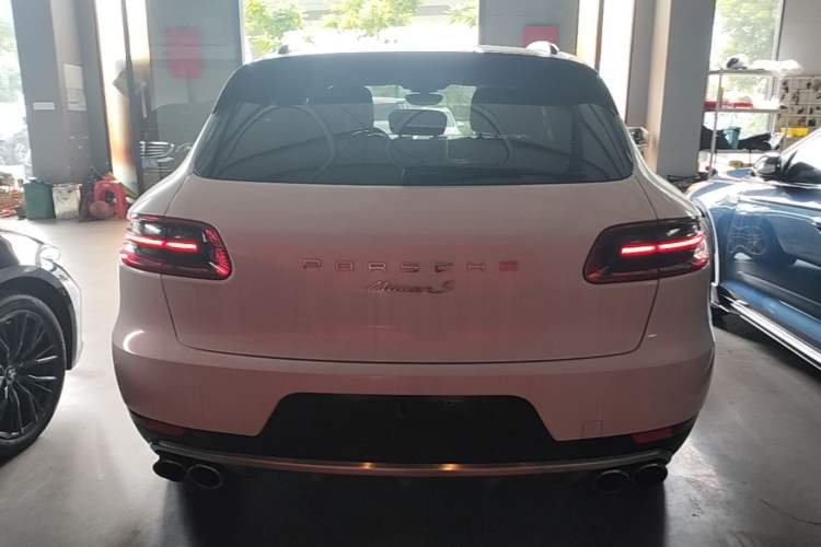 Used Porsche Macan 2017 Macan 2.0T Rear