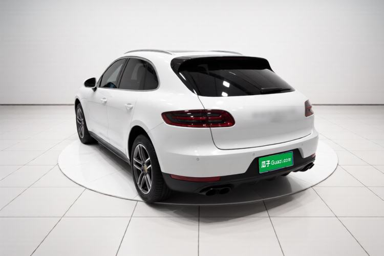 Used Porsche Macan 2017 Macan 2.0T Rear Left 45 Deg