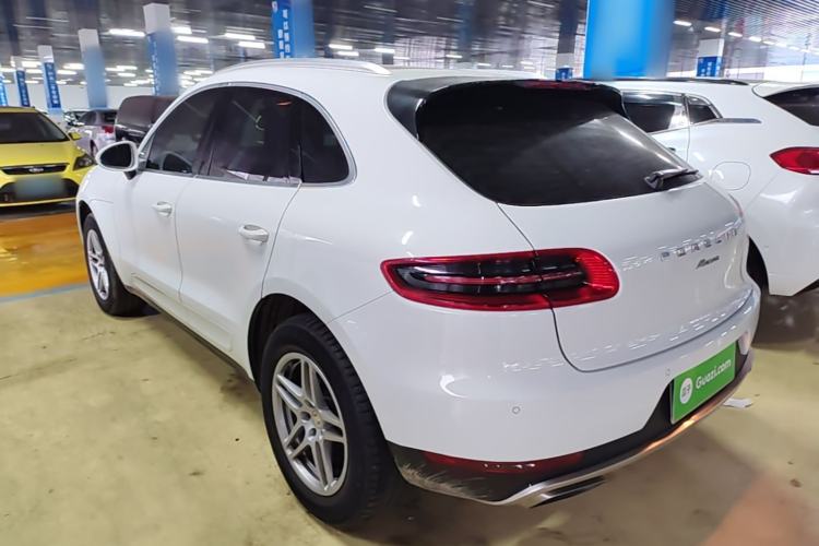 Used Porsche Macan 2017 Macan 2.0T Rear Left 45 Deg