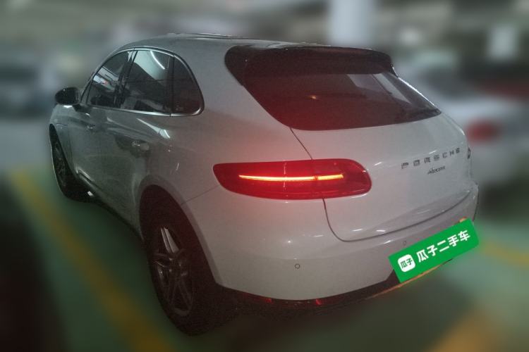 Used Porsche Macan 2017 Macan 2.0T Rear Left 45 Deg