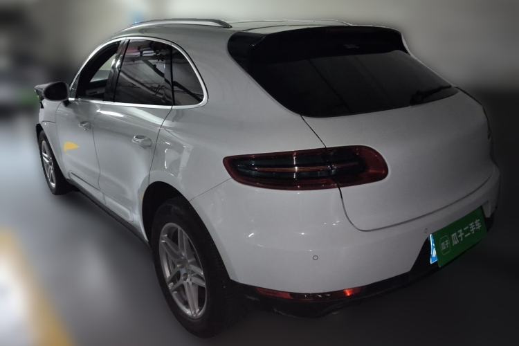 Used Porsche Macan 2017 Macan 2.0T Rear Left 45 Deg