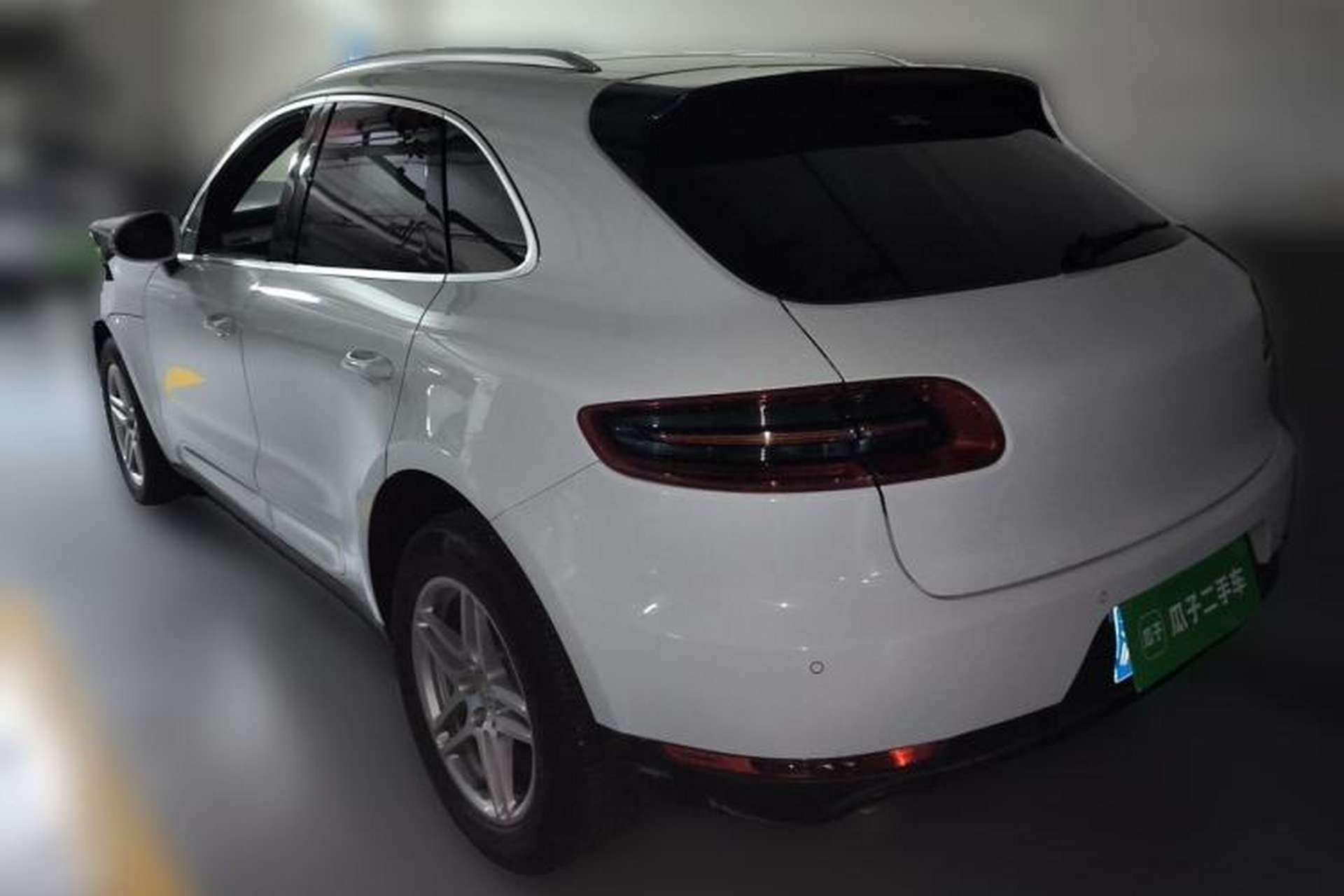 Used Porsche Macan 2017 Macan 2.0T Rear Left 45 Deg