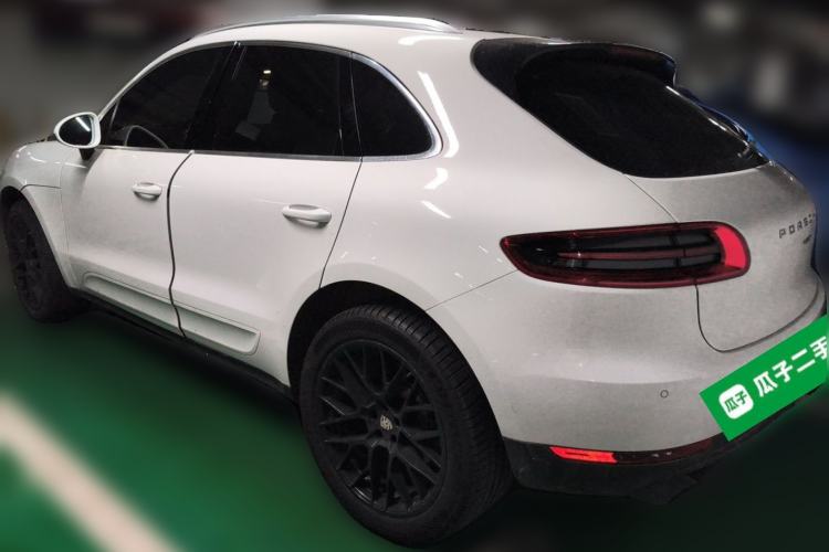 Used Porsche Macan 2017 Macan 2.0T Rear Left 45 Deg