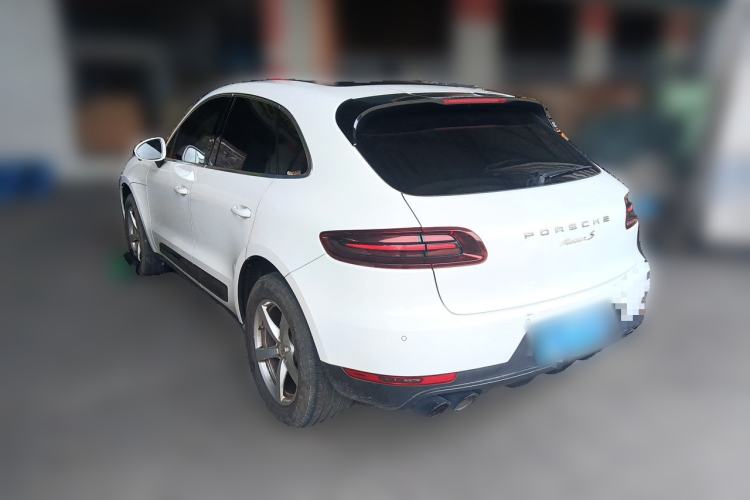 Used Porsche Macan 2017 Macan 2.0T Rear Left 45 Deg