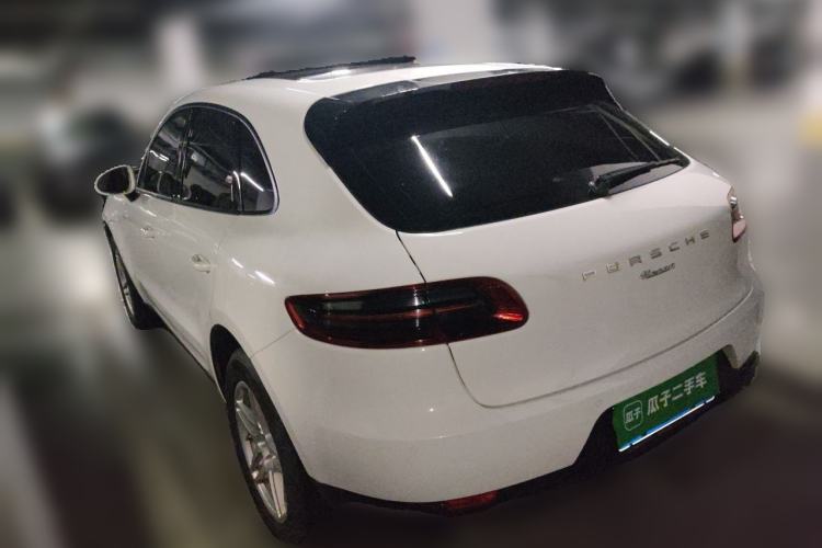Used Porsche Macan 2017 Macan 2.0T Rear Left 45 Deg