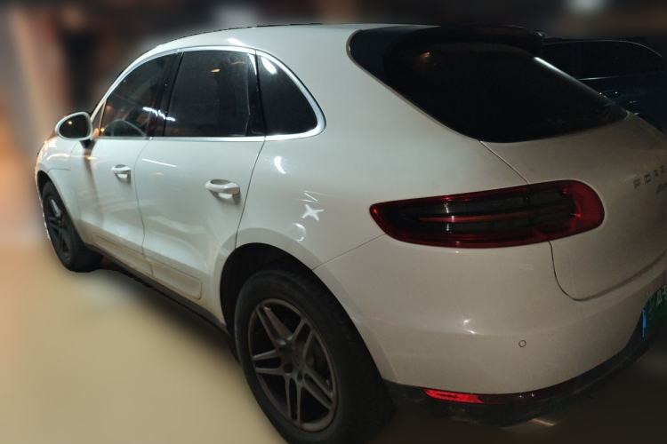 Used Porsche Macan 2017 Macan 2.0T Rear Left 45 Deg