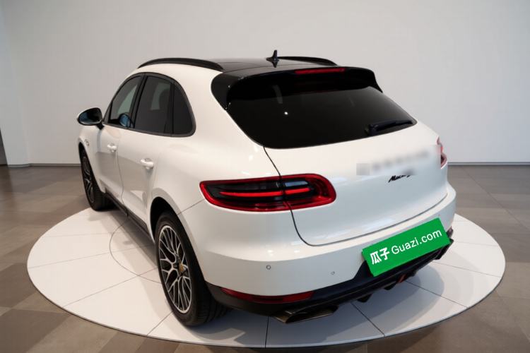 Used Porsche Macan 2017 Macan 2.0T Rear Left 45 Deg