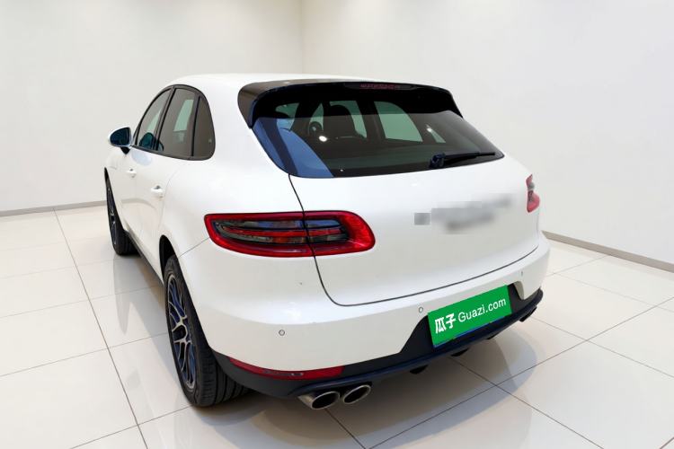 Used Porsche Macan 2017 Macan 2.0T Rear Left 45 Deg