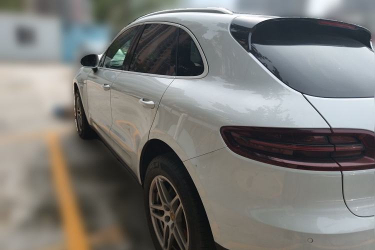 Used Porsche Macan 2017 Macan 2.0T Rear Left 45 Deg
