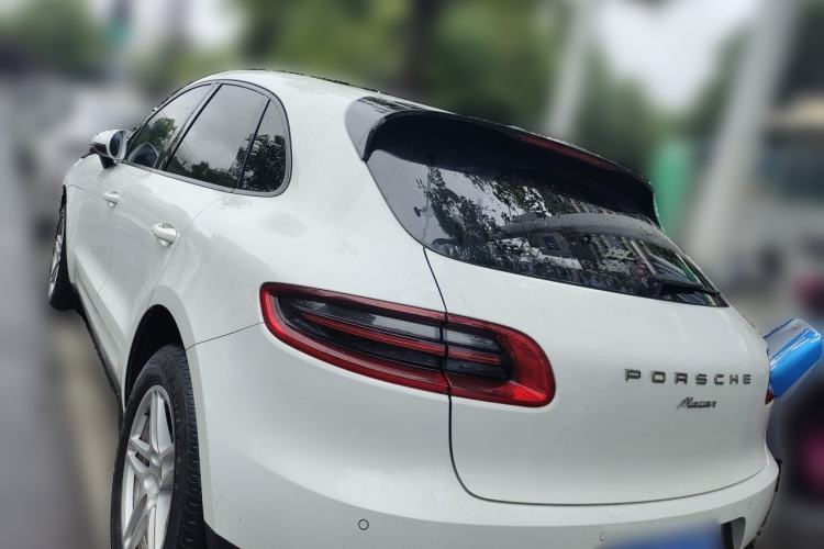 Used Porsche Macan 2017 Macan 2.0T Rear Left 45 Deg
