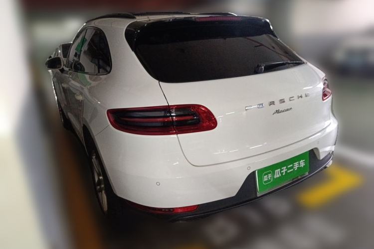 Used Porsche Macan 2017 Macan 2.0T Rear Left 45 Deg