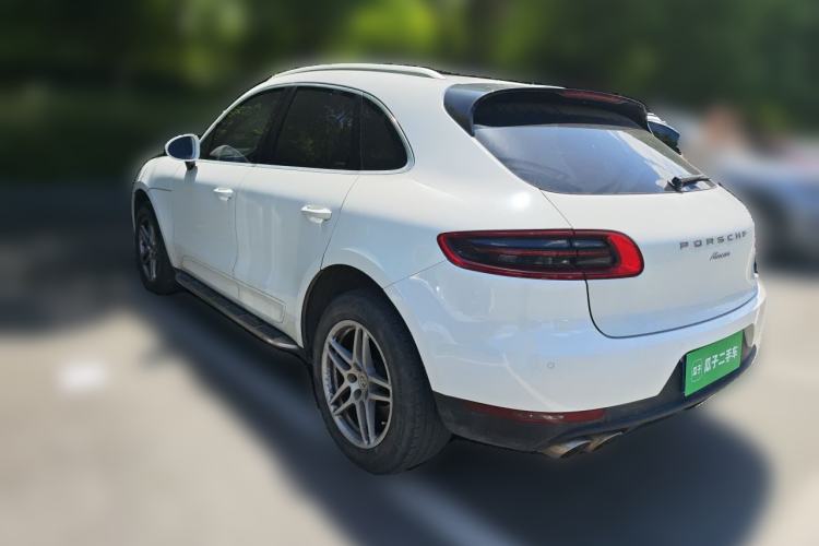 Used Porsche Macan 2017 Macan 2.0T Rear Left 45 Deg