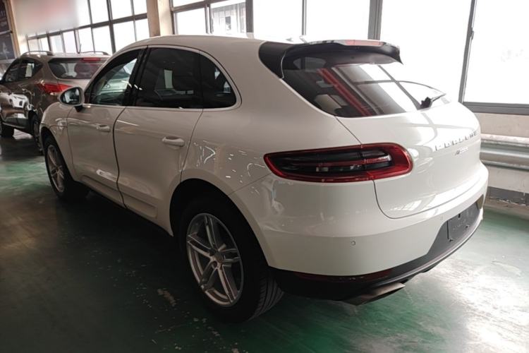 Used Porsche Macan 2017 Macan 2.0T Rear Left 45 Deg