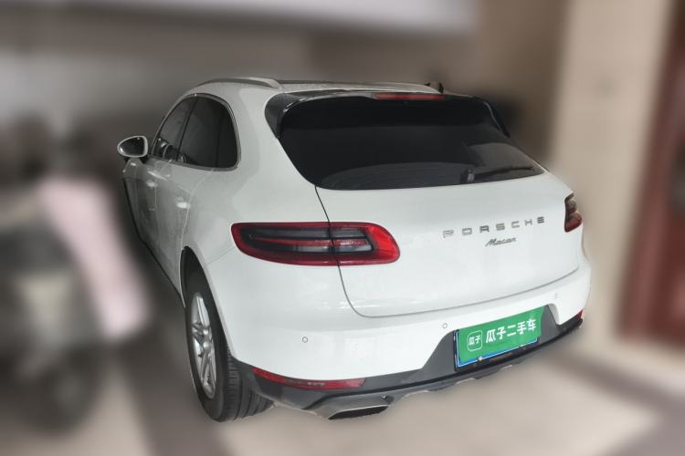 Used Porsche Macan 2017 Macan 2.0T Rear Left 45 Deg