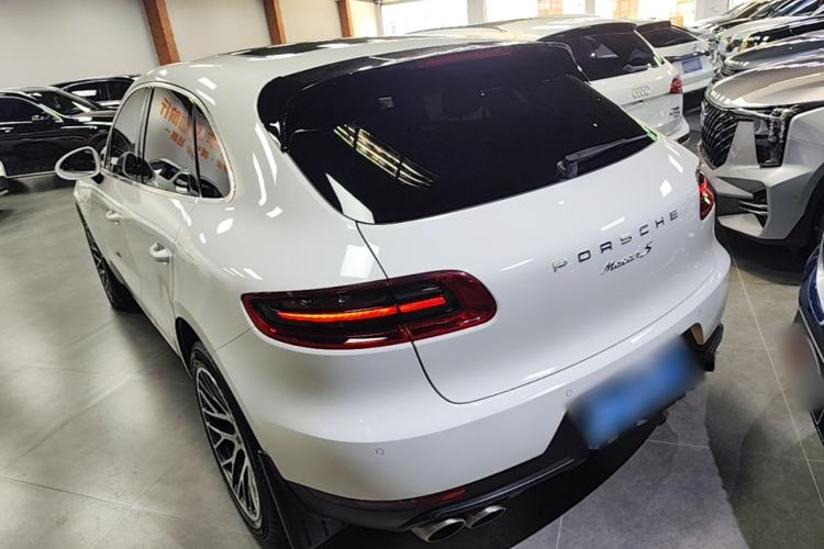 Used Porsche Macan 2017 Macan S 3.0T Rear Left 45 Deg