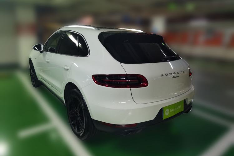 Used Porsche Macan 2017 Macan 2.0T Rear Left 45 Deg
