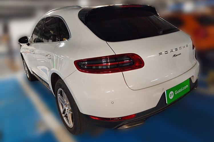 Used Porsche Macan 2017 Macan 2.0T Rear Left 45 Deg