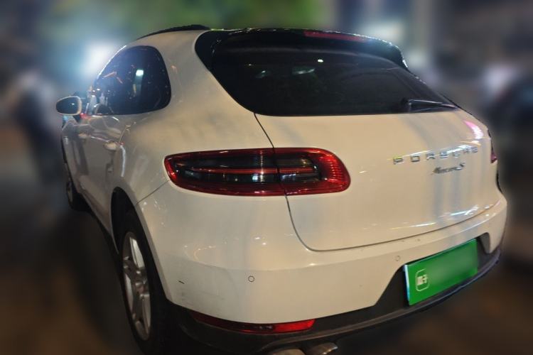 Used Porsche Macan 2017 Macan 2.0T Rear Left 45 Deg