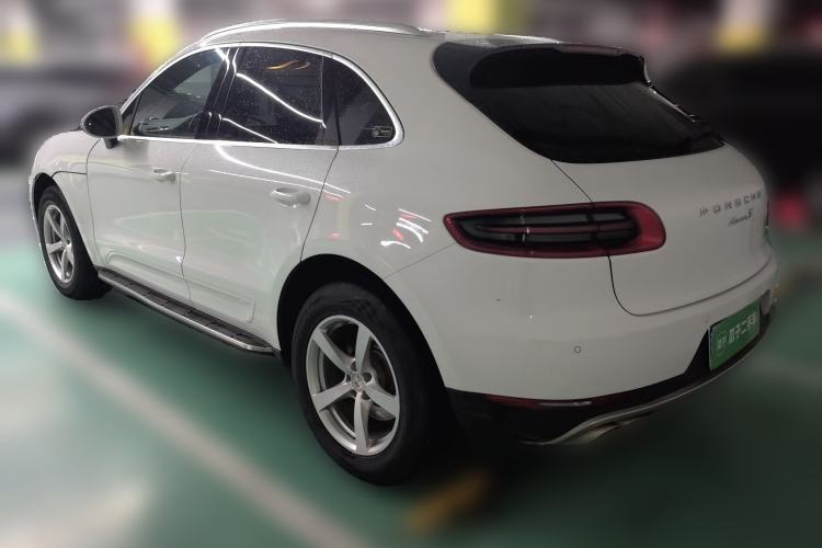 Used Porsche Macan 2017 Macan 2.0T Rear Left 45 Deg