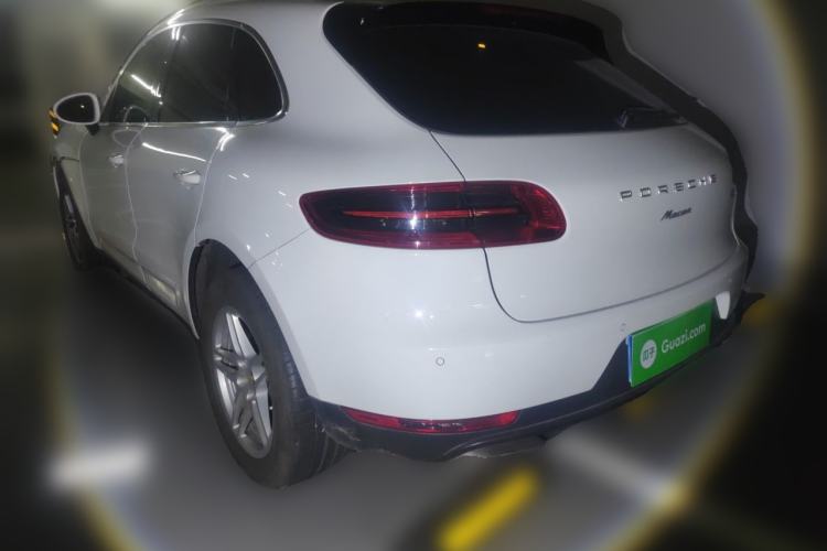 Used Porsche Macan 2017 Macan 2.0T Rear Left 45 Deg