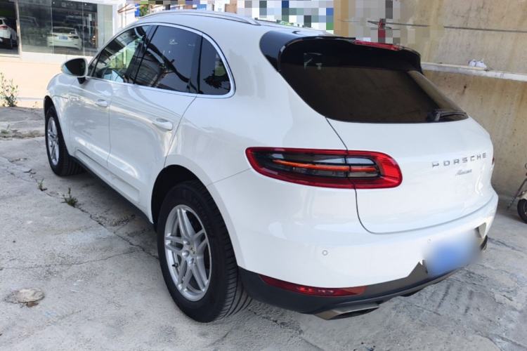 Used Porsche Macan 2017 Macan 2.0T Rear Left 45 Deg