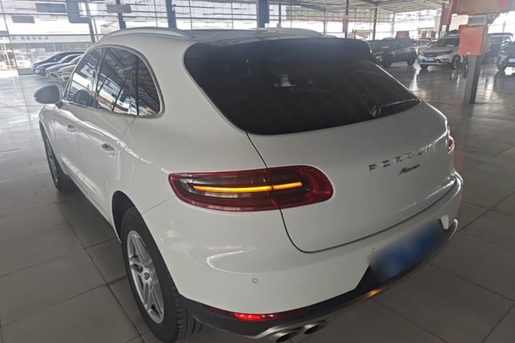 Used Porsche Macan 2017 Macan 2.0T Rear Left 45 Deg