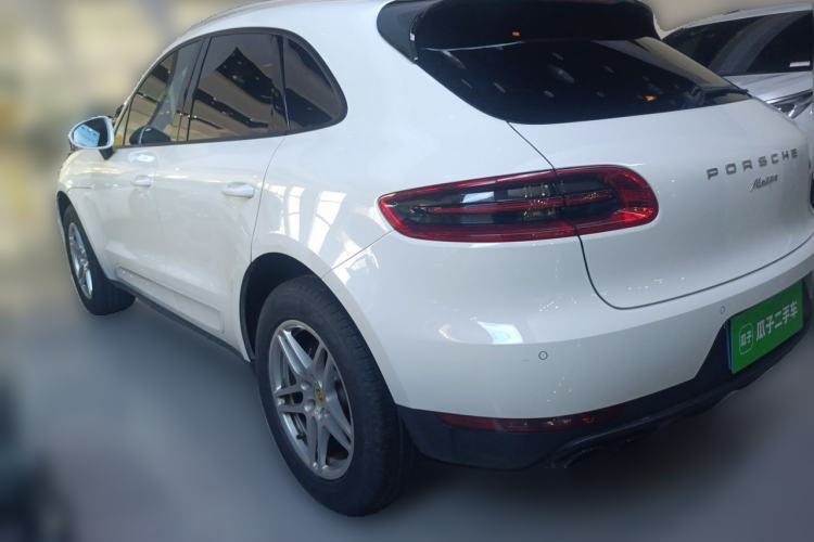 Used Porsche Macan 2017 Macan 2.0T Rear Left 45 Deg