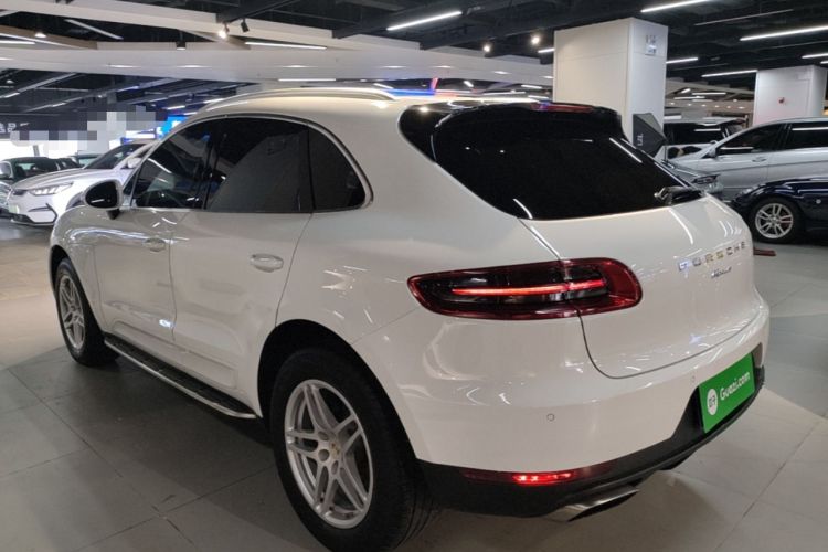 Used Porsche Macan 2017 Macan 2.0T Rear Left 45 Deg