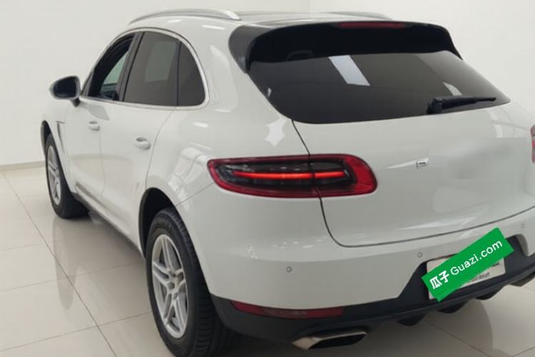 Used Porsche Macan 2017 Macan 2.0T Rear Left 45 Deg