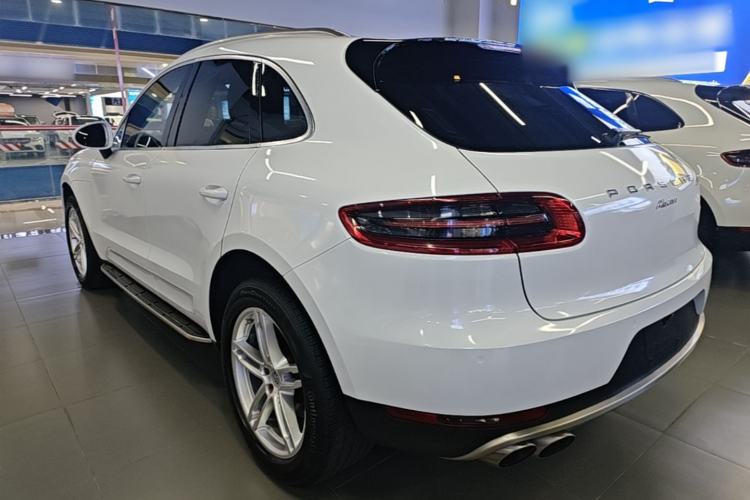 Used Porsche Macan 2017 Macan 2.0T Rear Left 45 Deg