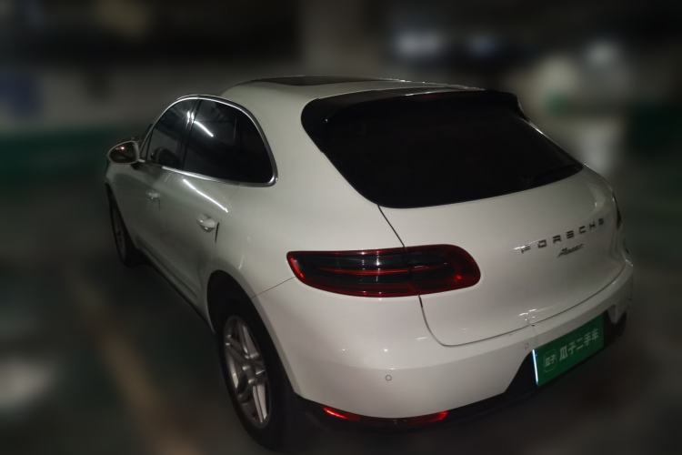 Used Porsche Macan 2017 Macan 2.0T Rear Left 45 Deg