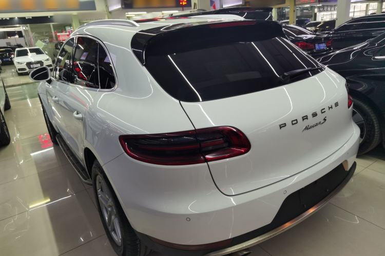 Used Porsche Macan 2017 Macan S 3.0T Rear Left 45 Deg