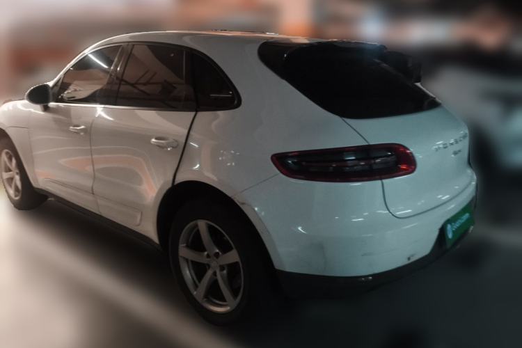 Used Porsche Macan 2017 Macan 2.0T Rear Left 45 Deg